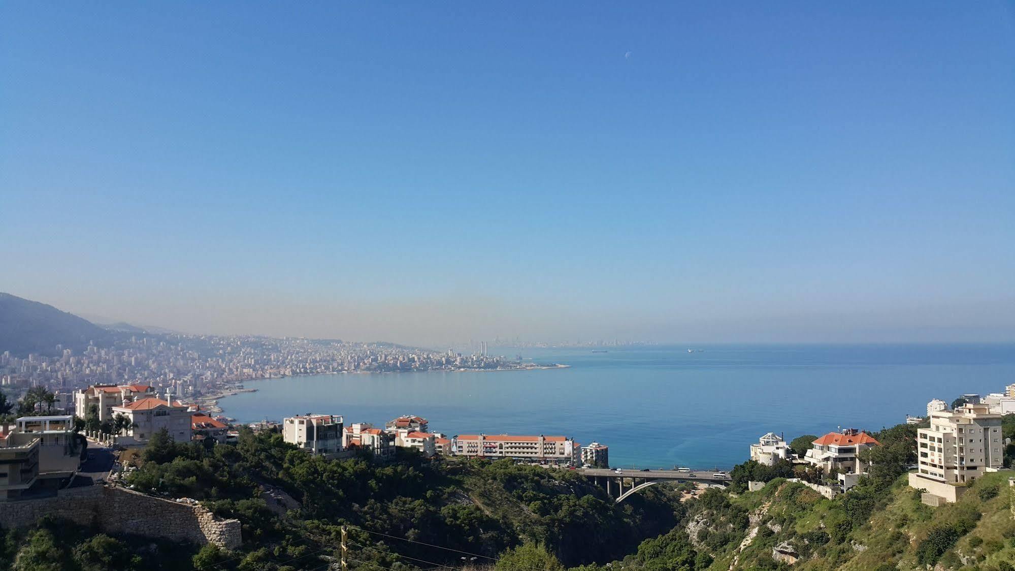 Adma Blue Screen Jounieh Exterior photo